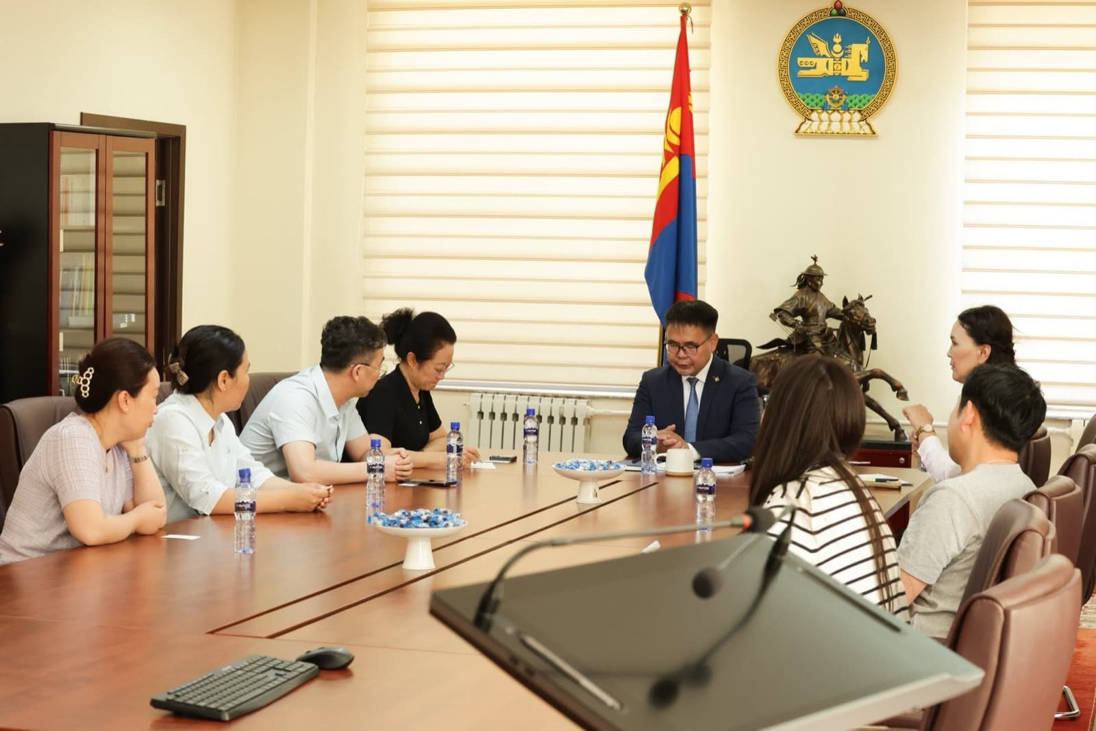 Аймгийн ИТХ-ын ээлжит XIV хуралдаан эхэллээ